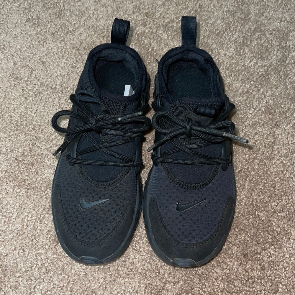 BLACK ON BLACK Nike shoes size 2